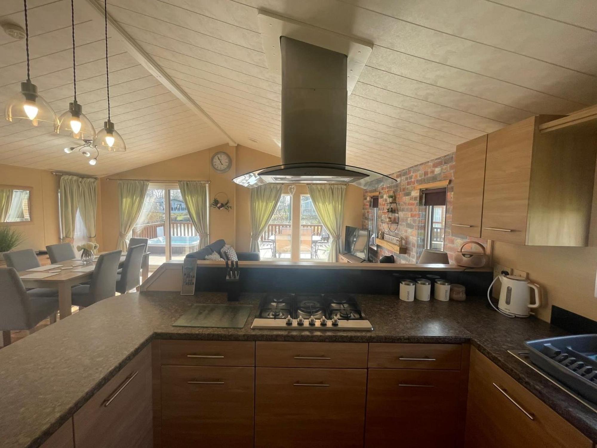 Luxury Lakeside Lodge L1 With Hot Tub Situated At Tattershall Lakes Country Park Exteriör bild